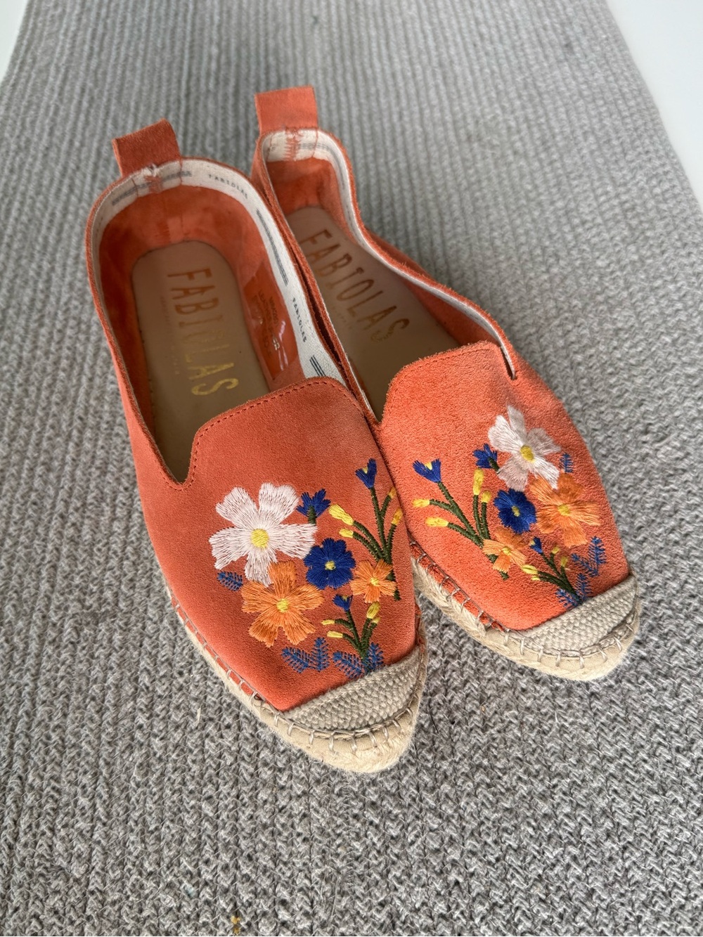 Fabiolas Floral Embroidered Coral Suede Leather Espadrilles Size 38 - Picture 5 of 15